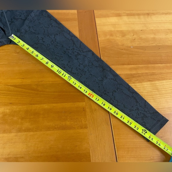 Allfenix blue gray reptile print leggings medium - Picture 11 of 12